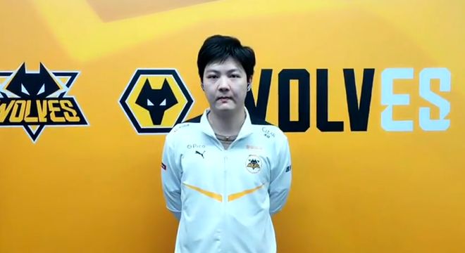 Yagao ：现在才2000杀有点慢了 希望队友多让点头给我